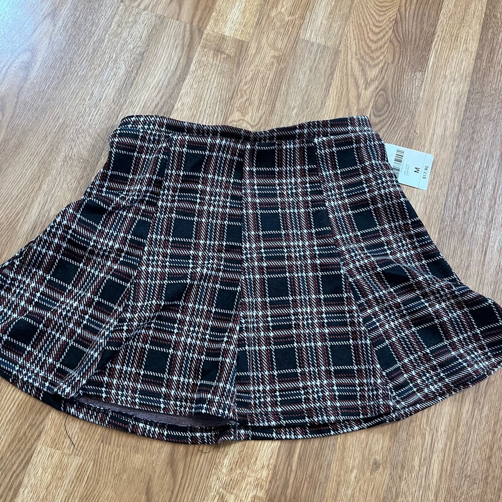 Forever 21 Black and White Skater Mini Skirt